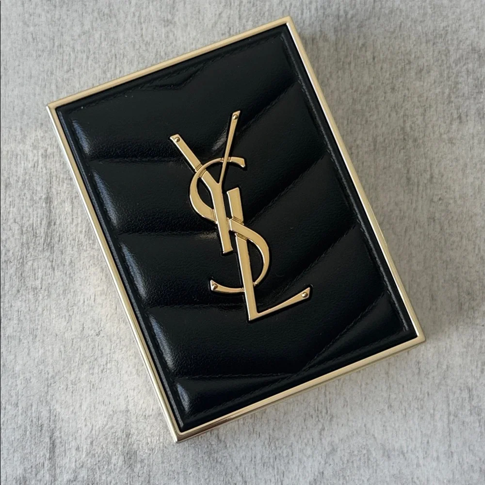 Yves Saint Laurent YSL couture mini clutch Eyeshadow Palette Over Orange 810